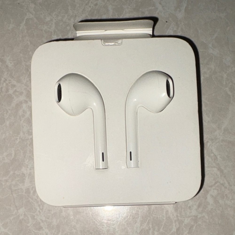 White wire Earbuds for iPhone